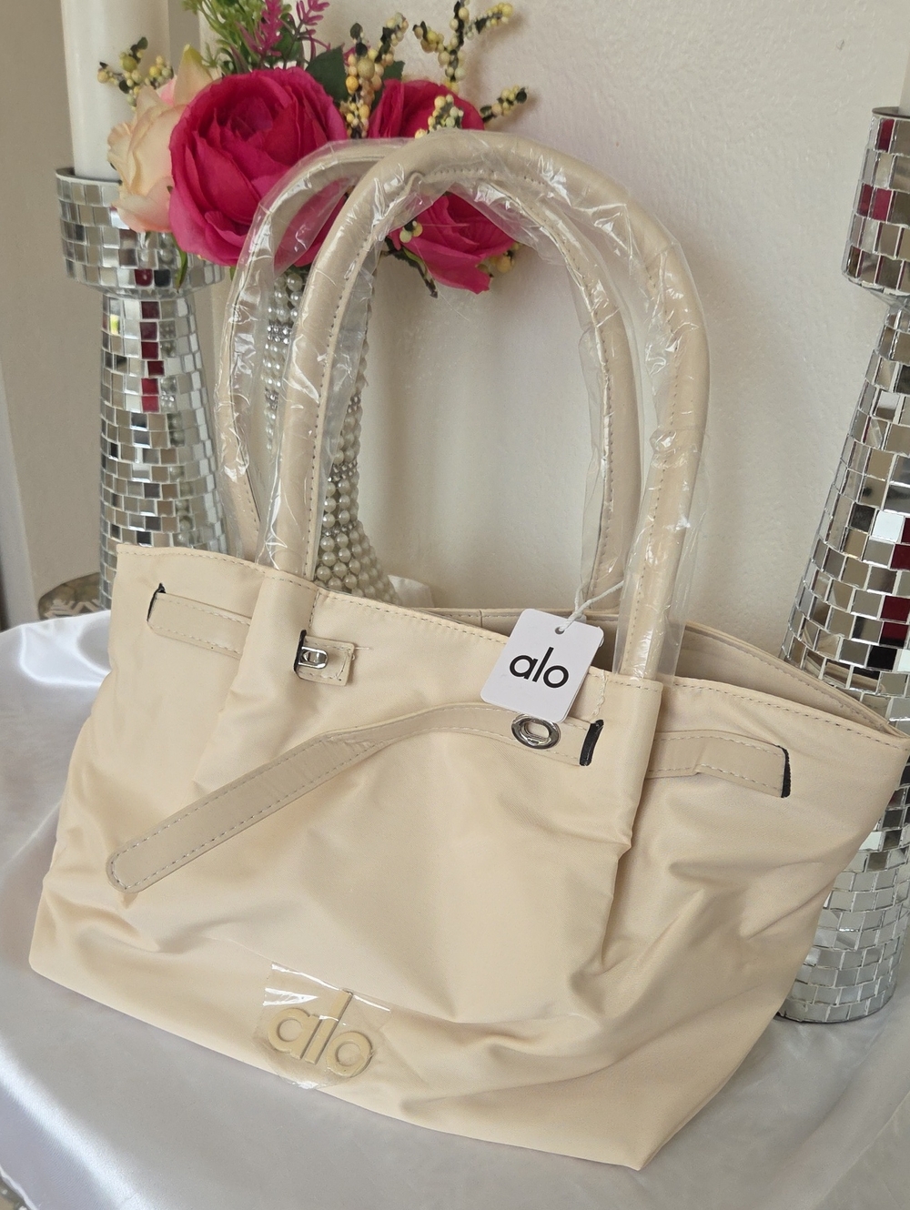 ALO Style Yoga Cream Tote with Front Pocket